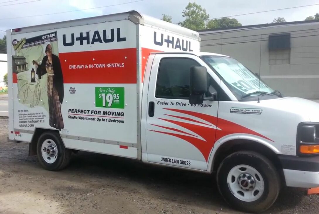 What Items Can a 10 ft Uhaul Truck Carry